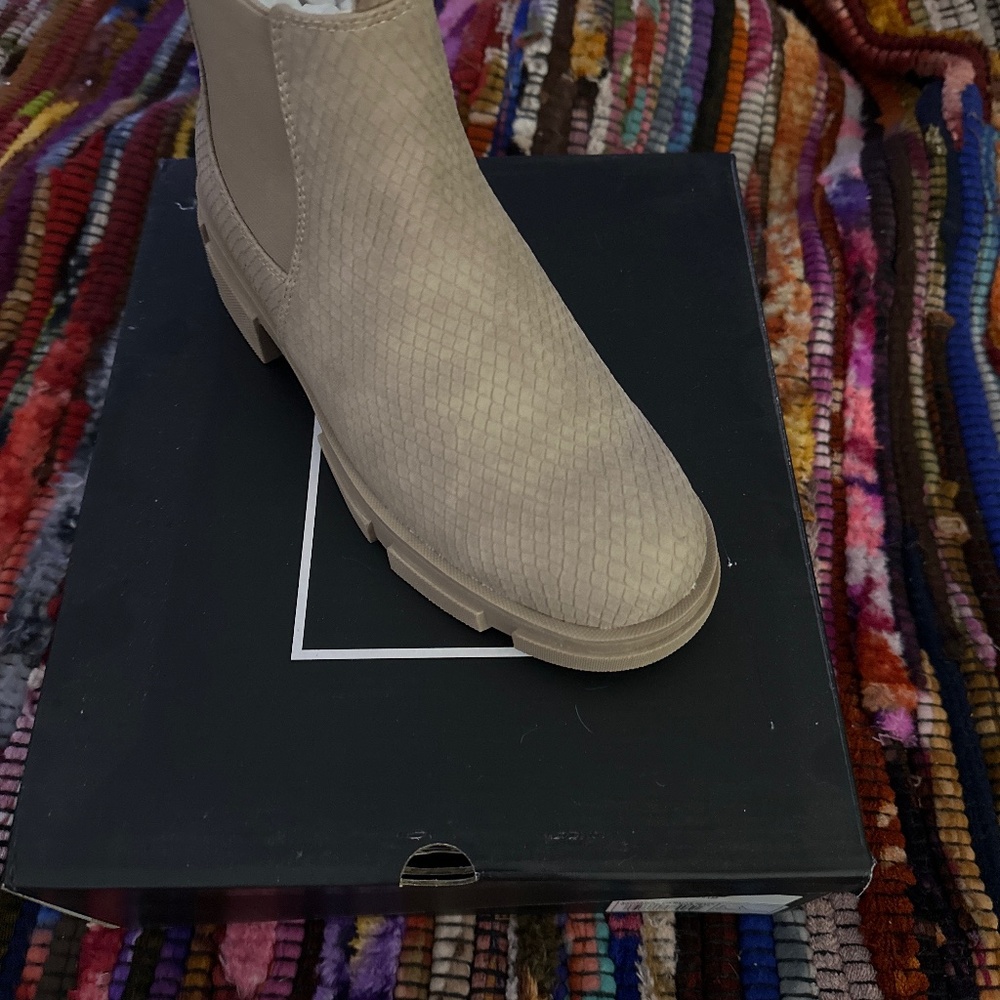Women’s boots